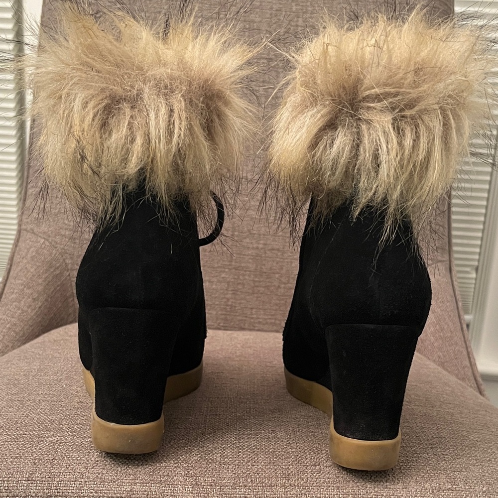 Cecelia New York Womens’ Holly Black Fur-Trim Wedge Booties - Picture 6 of 7